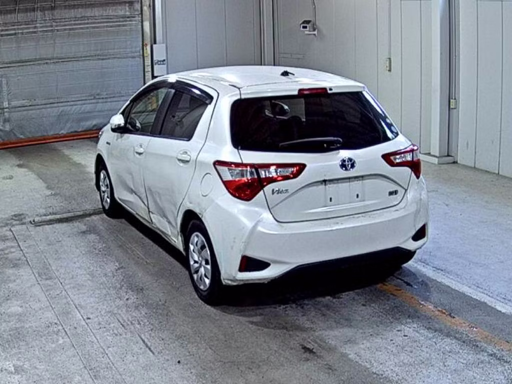 TOYOTA VITZ