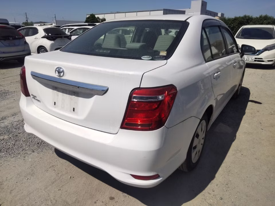 TOYOTA COROLLA AXIO