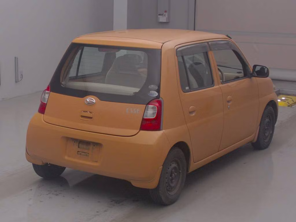 DAIHATSU ESSE