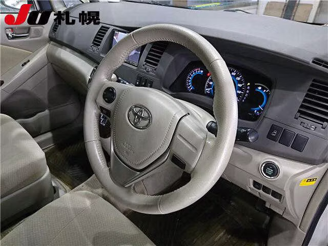 TOYOTA ISIS