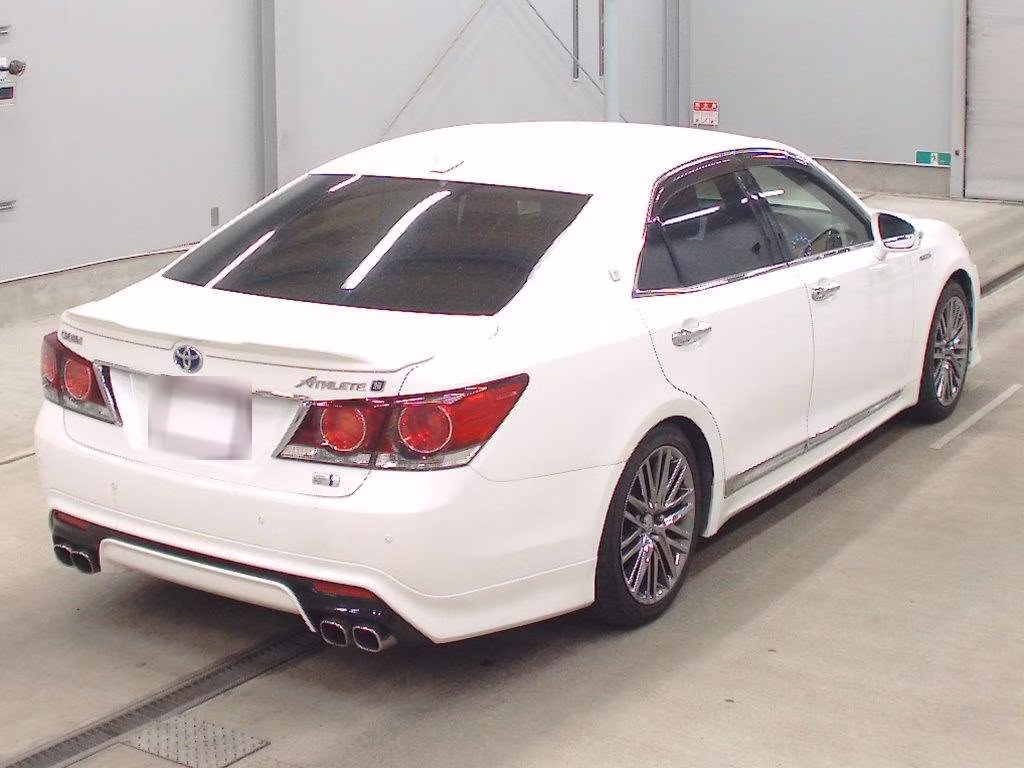 TOYOTA CROWN
