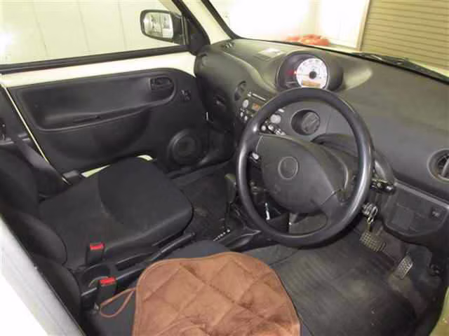 DAIHATSU ESSE