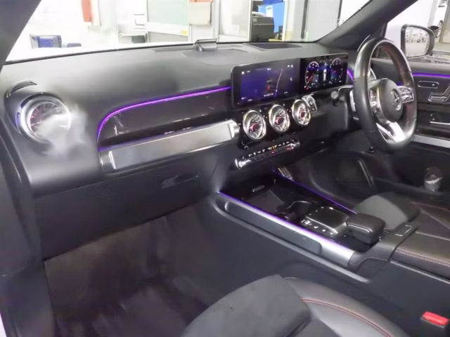MERCEDES-BENZ GLB-CLASS