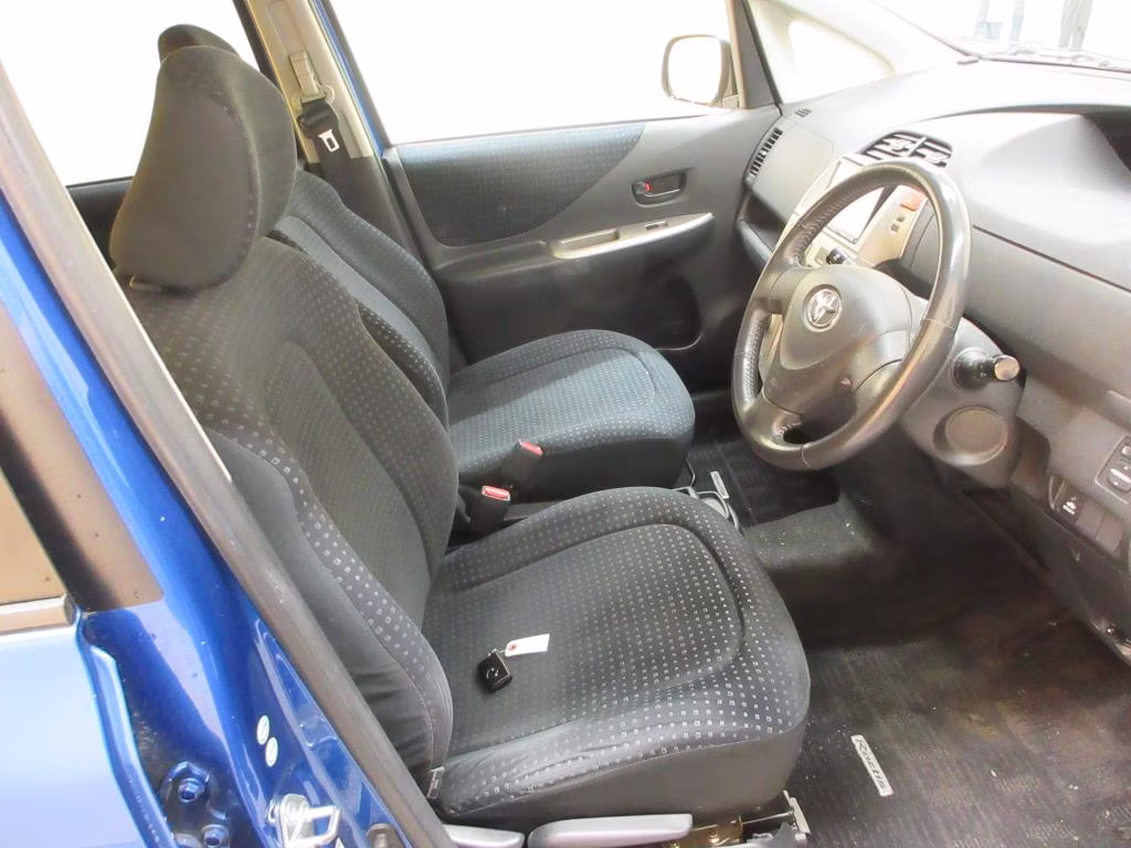 TOYOTA RACTIS