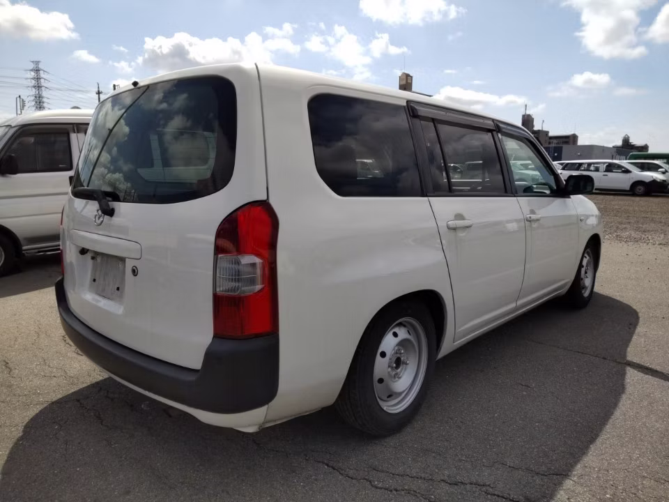 MAZDA FAMILIA