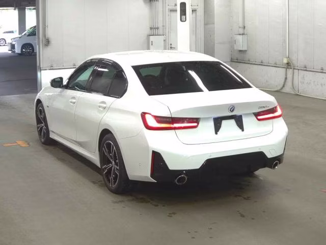 BMW 3-SERIES