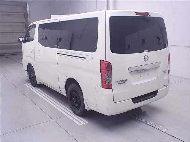NISSAN NV350 CARAVAN