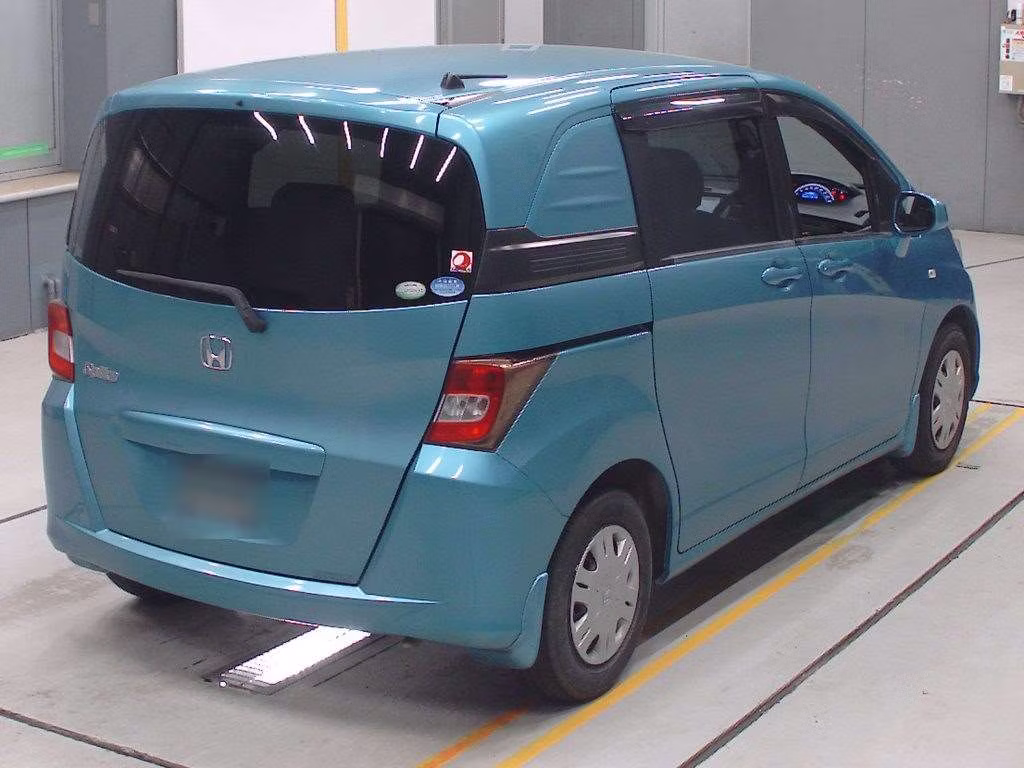 HONDA FREED SPIKE