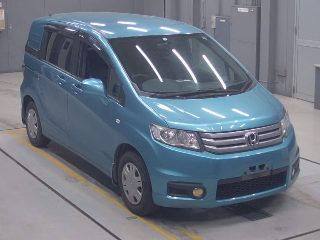HONDA FREED SPIKE
