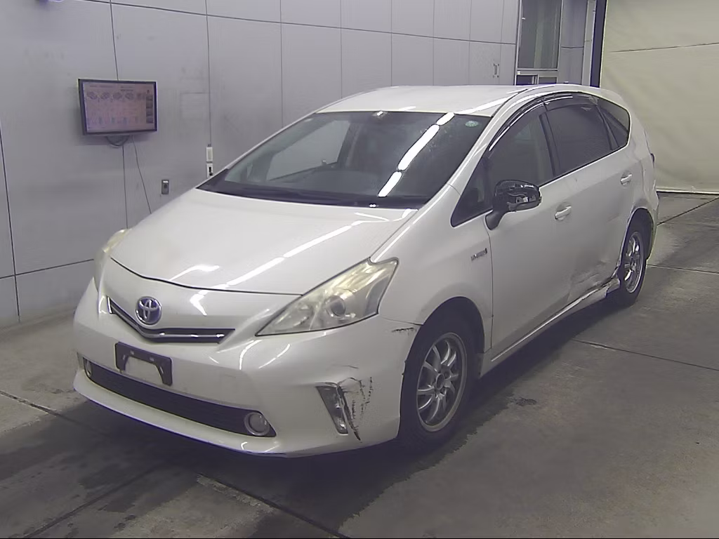 TOYOTA PRIUS ALPHA