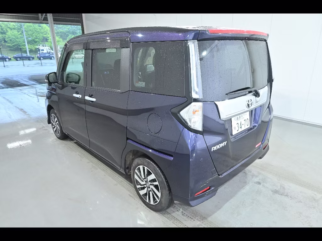 TOYOTA ROOMY