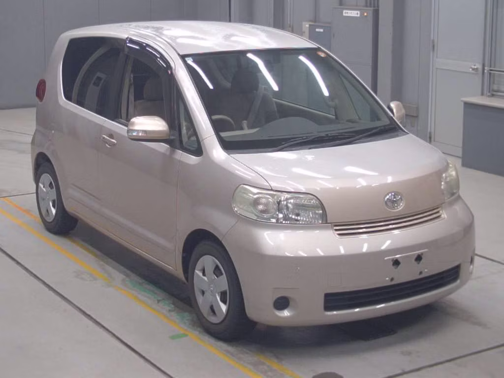 TOYOTA PORTE