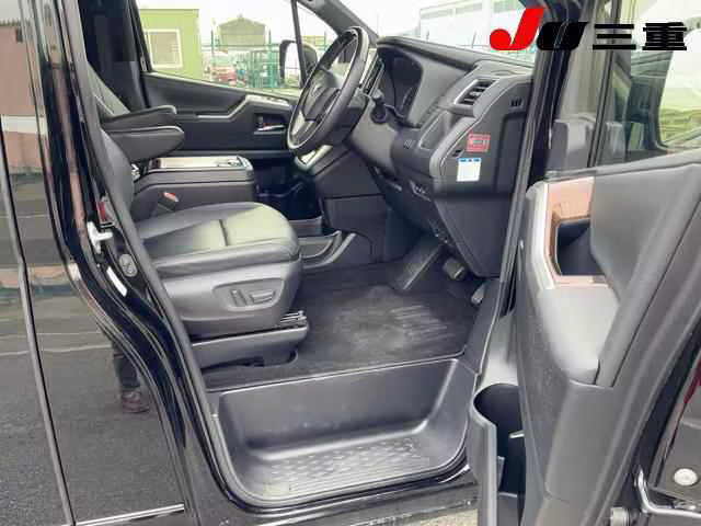 TOYOTA GRANACE
