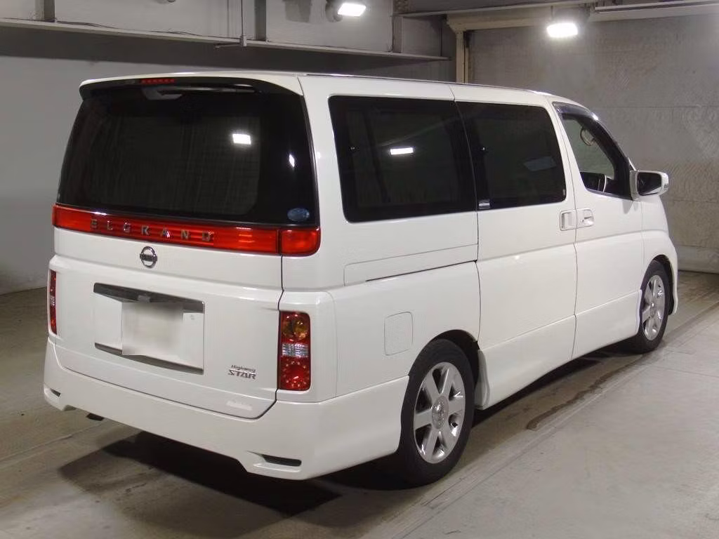 NISSAN ELGRAND