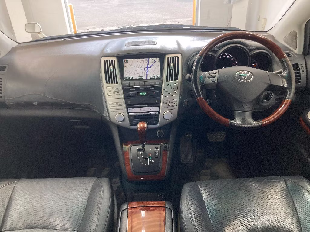 TOYOTA HARRIER