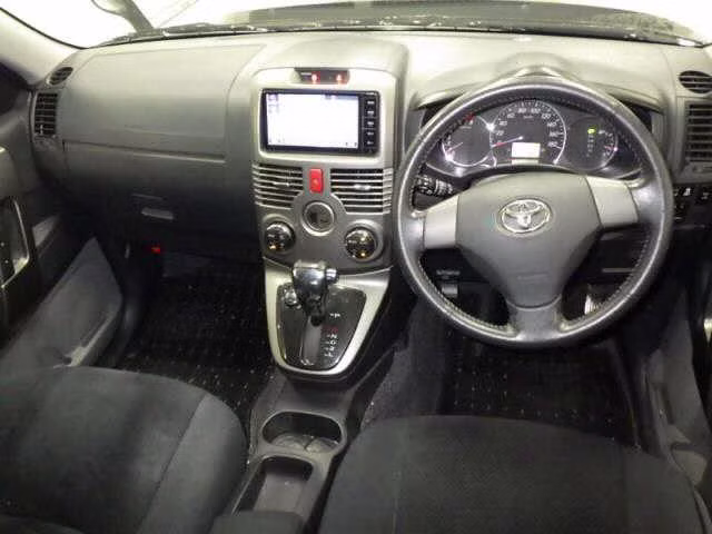 TOYOTA RUSH