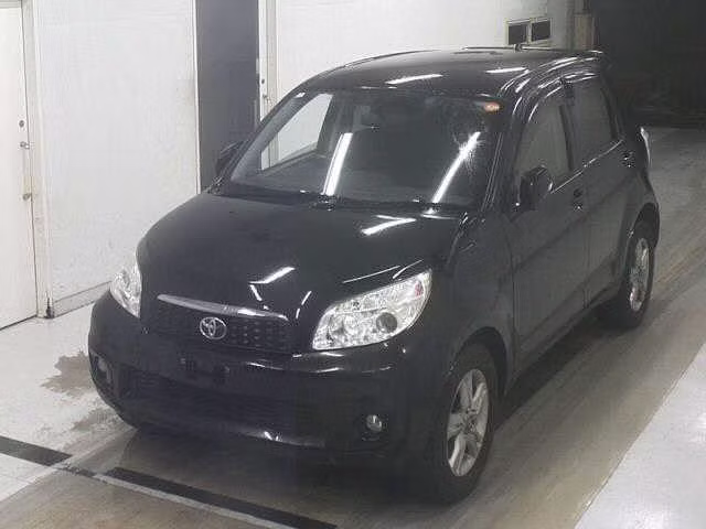 TOYOTA RUSH