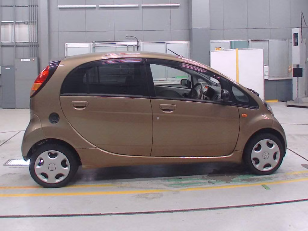 MITSUBISHI I