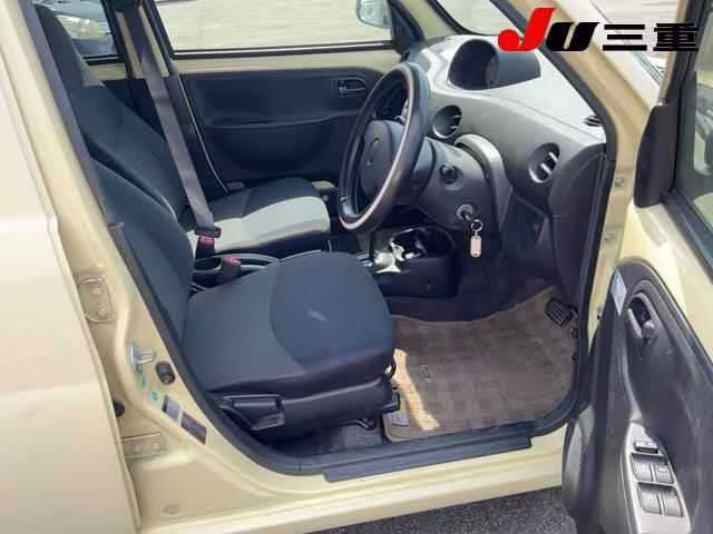 DAIHATSU ESSE