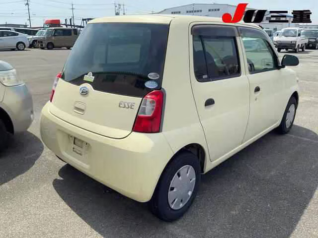 DAIHATSU ESSE