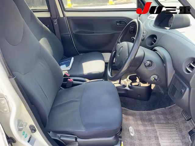 DAIHATSU ESSE