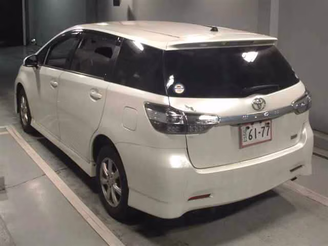 TOYOTA WISH