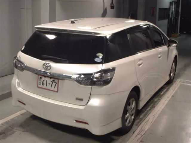 TOYOTA WISH