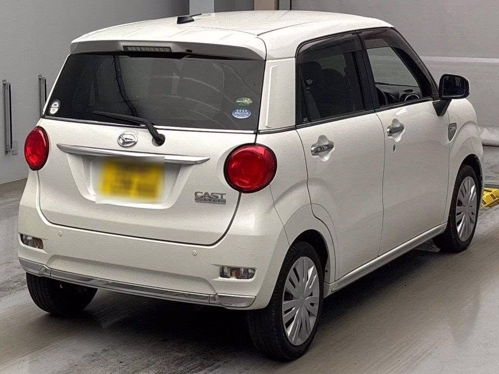 DAIHATSU CAST