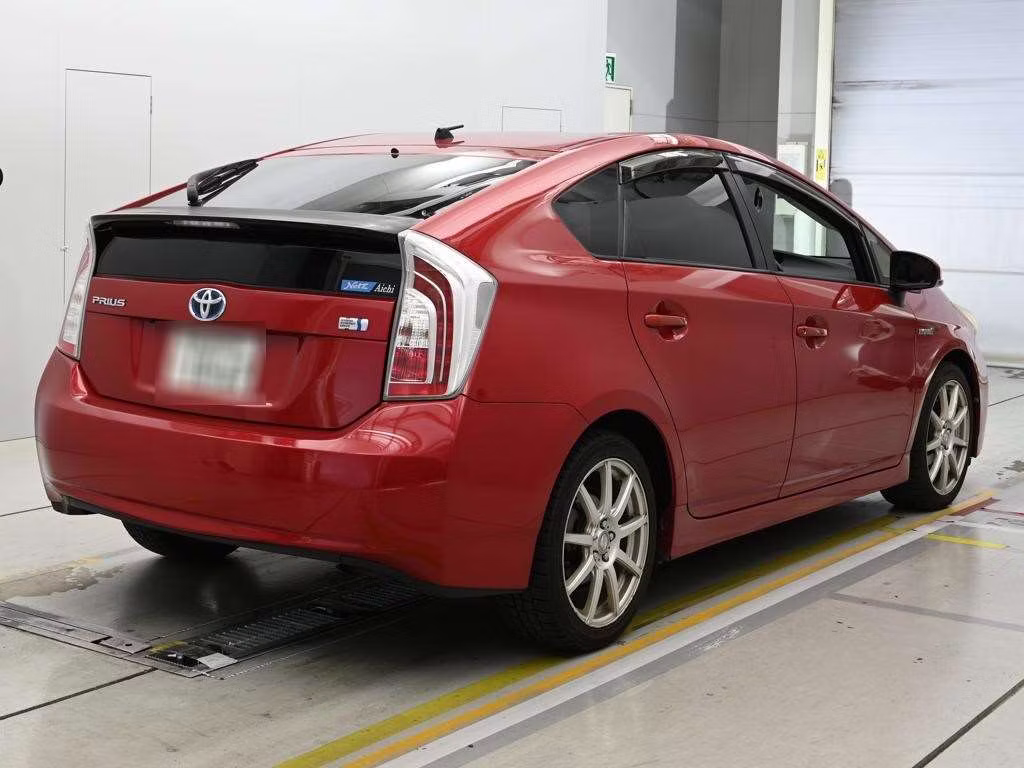TOYOTA PRIUS