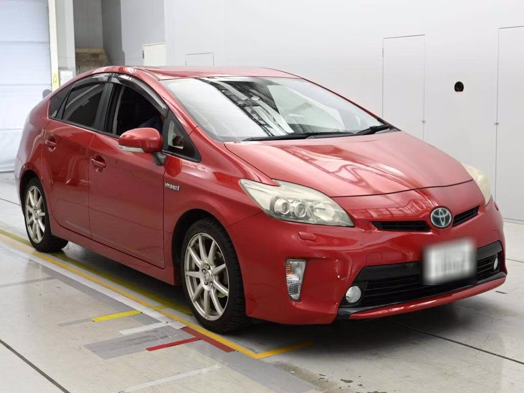 TOYOTA PRIUS
