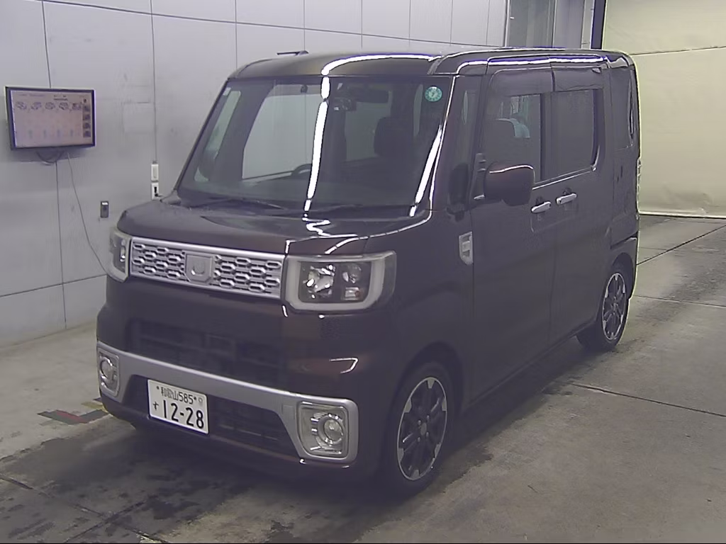 DAIHATSU WAKE