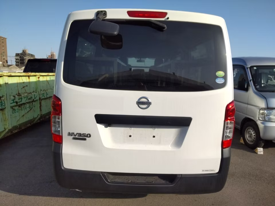 NISSAN NV350 CARAVAN
