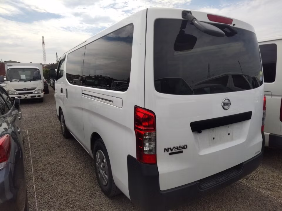 NISSAN NV350 CARAVAN