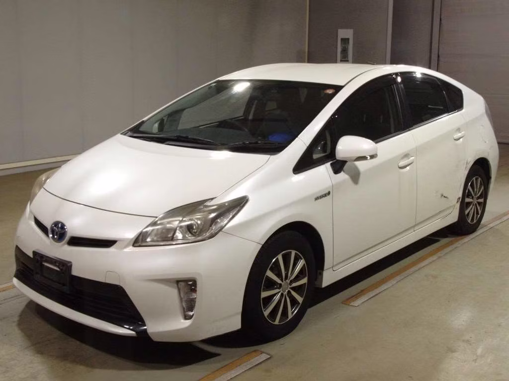 TOYOTA PRIUS