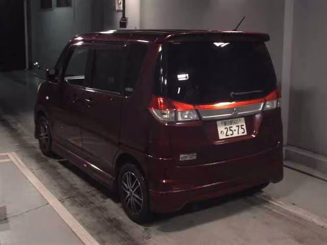 MITSUBISHI DELICA D:2