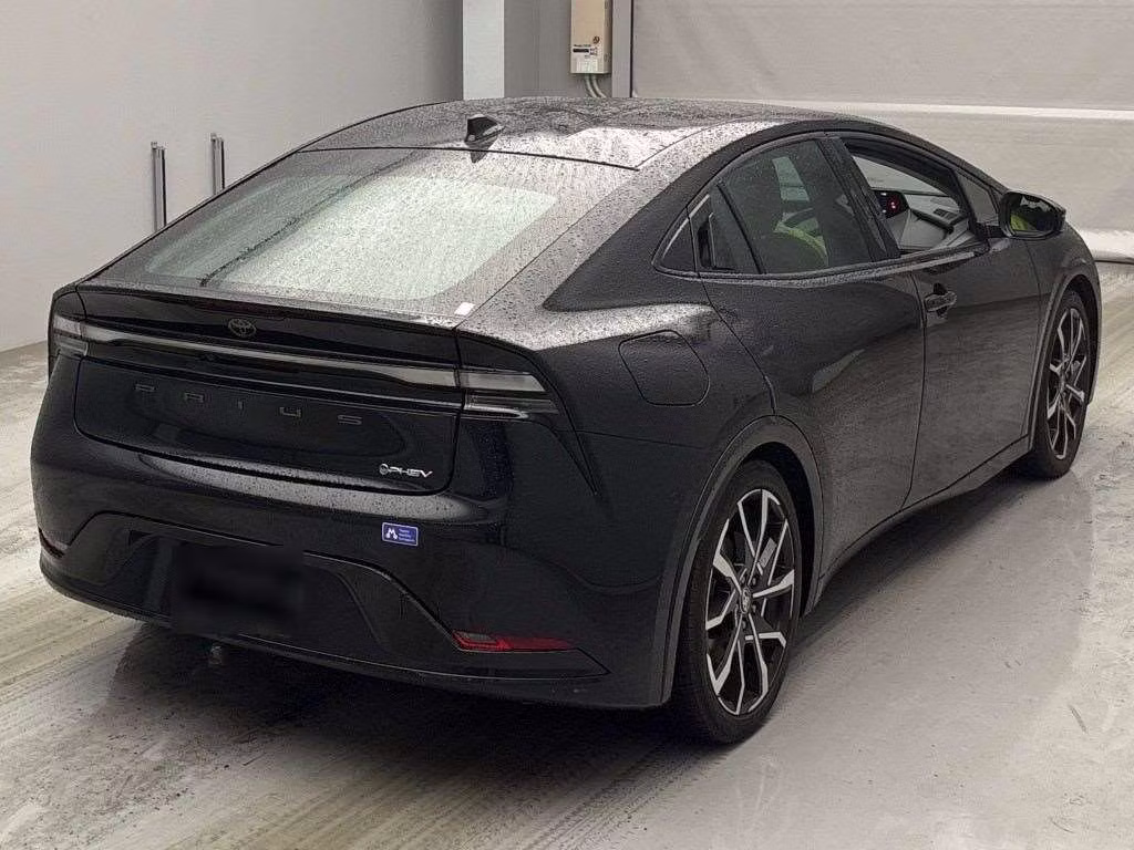 TOYOTA PRIUS PHV