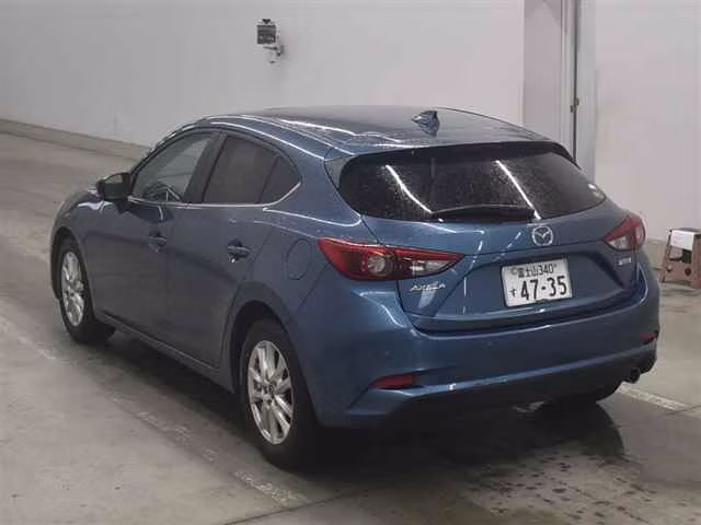 MAZDA AXELA