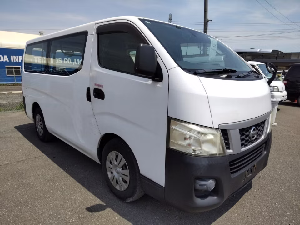 NISSAN NV350 CARAVAN