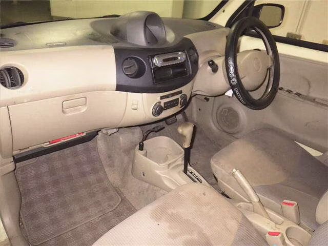 DAIHATSU ESSE