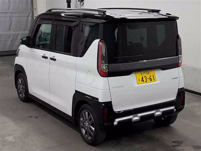 MITSUBISHI DELICA MINI