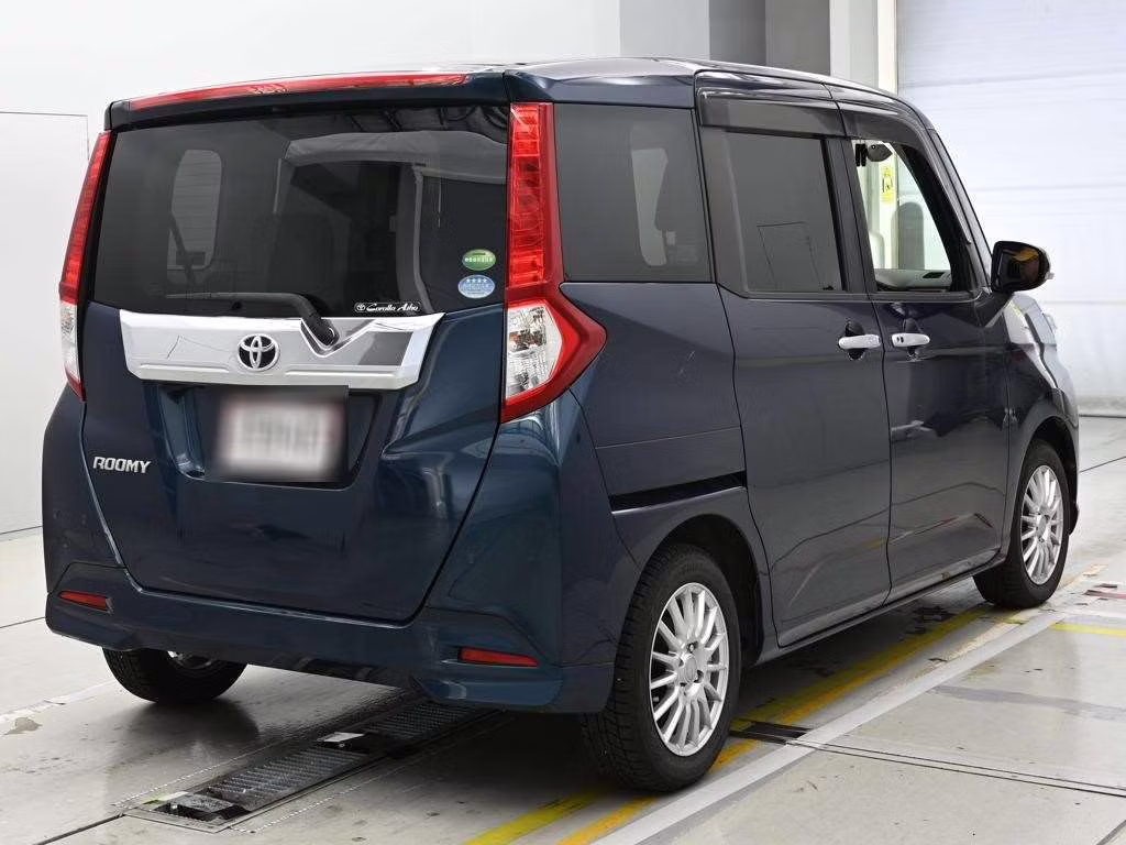 TOYOTA ROOMY