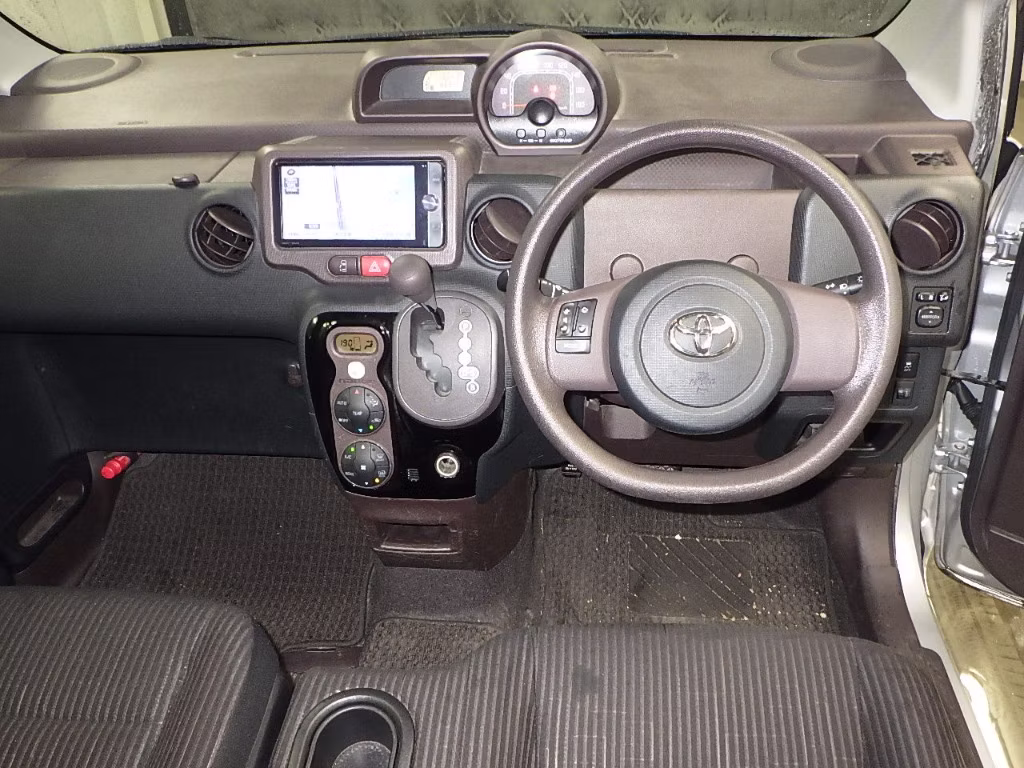 TOYOTA SPADE