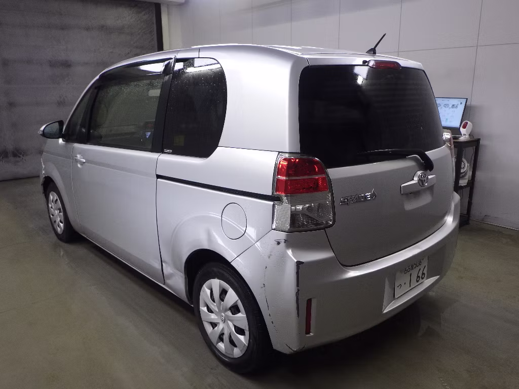 TOYOTA SPADE
