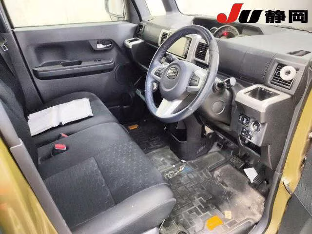 DAIHATSU WAKE