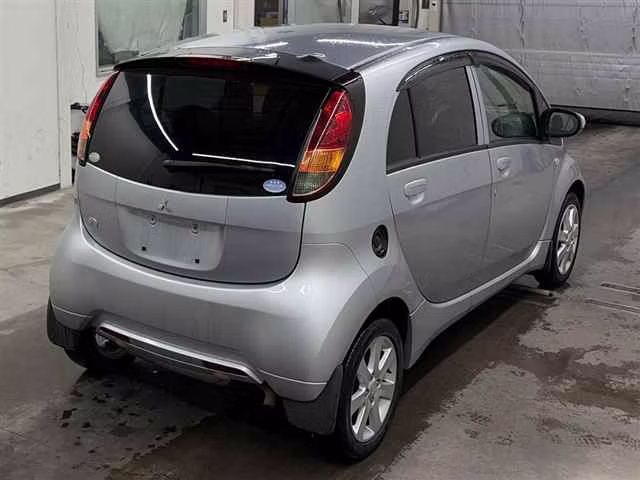 MITSUBISHI I