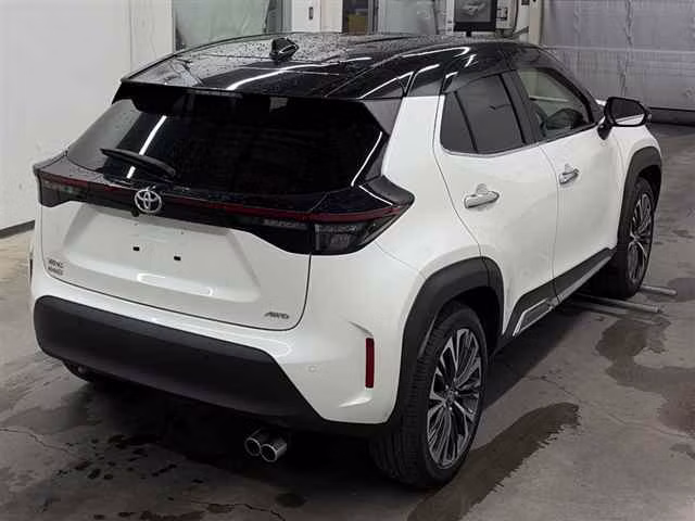 TOYOTA YARIS CROSS