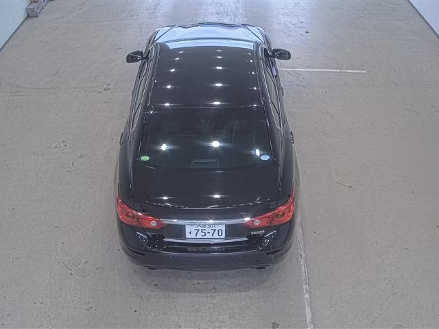 NISSAN SKYLINE