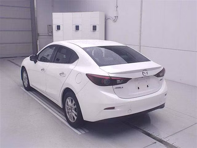 MAZDA AXELA