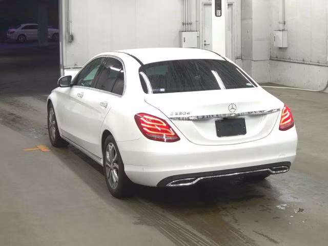 MERCEDES-BENZ C-CLASS