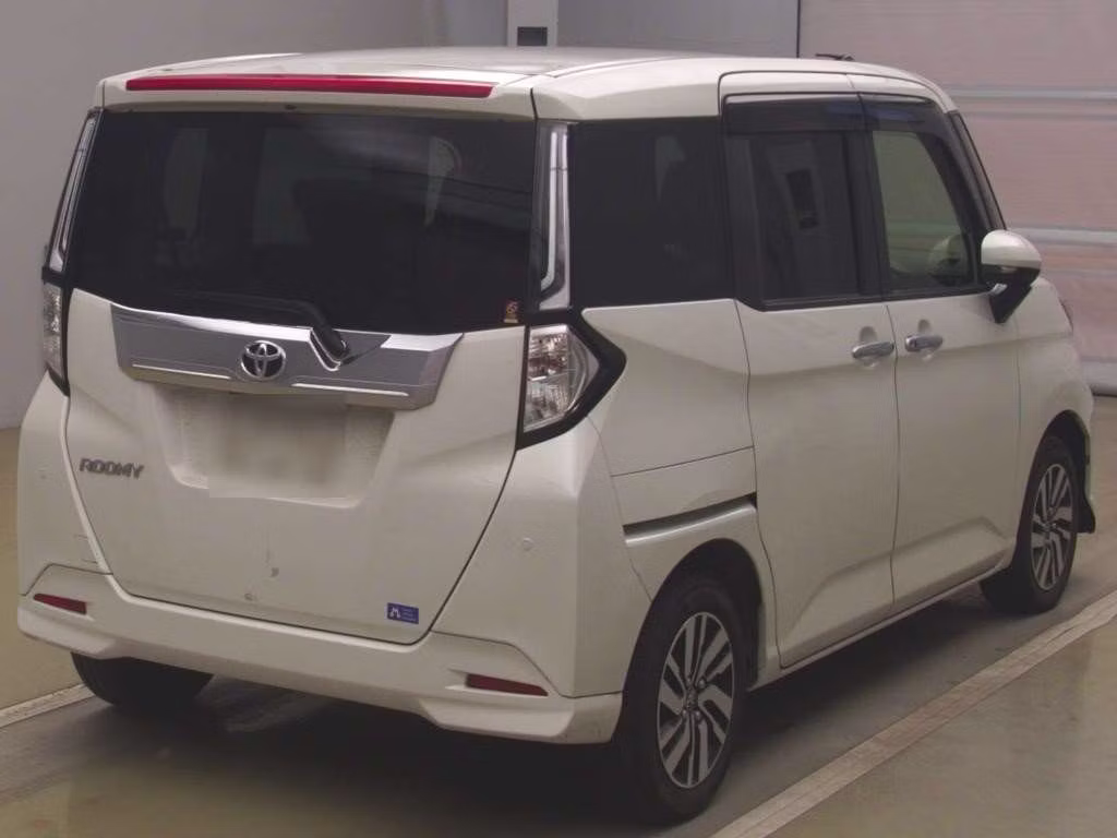 TOYOTA ROOMY